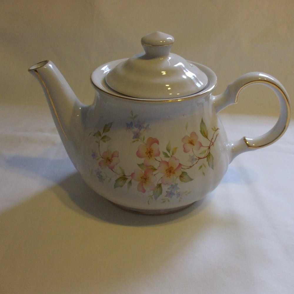 Royal oak Teapot White Porcelain With Flowers